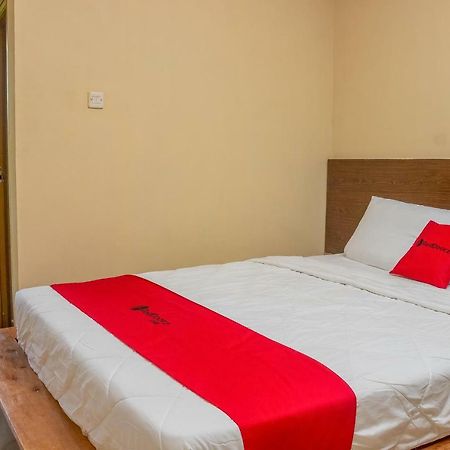 Reddoorz Syariah Near Pasar Modern Cikopo Ξενοδοχείο Karawang Εξωτερικό φωτογραφία